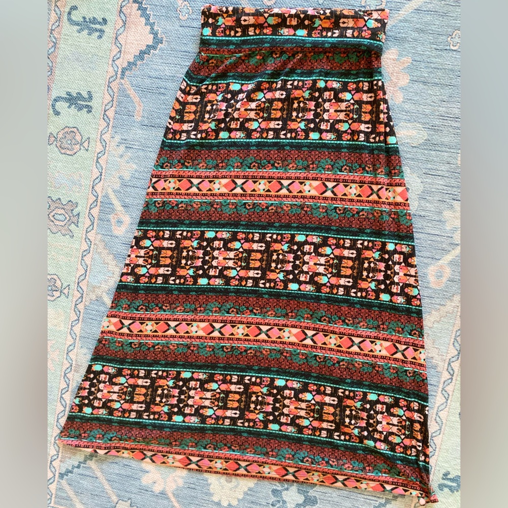 ❤️‍🔥❤️‍🔥Vintage Mossimo Supply Co. Vibrant Patterned Orange & Green Maxi Skirt